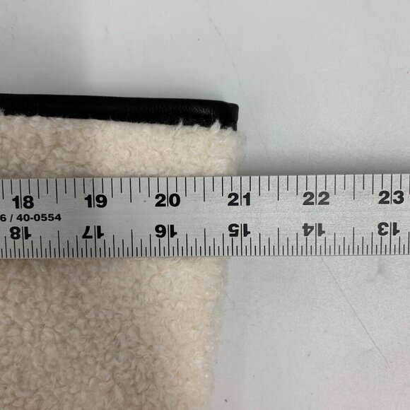 Victoria Secret Women's Fleece Zip Cozy Plush Tote‎ Bag NWT - Picture 13 of 15